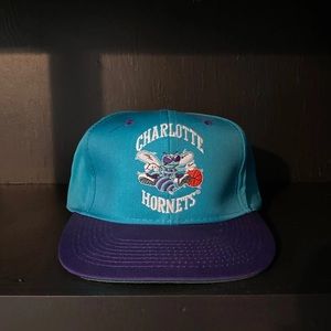 Vintage Charlotte Hornets hat
